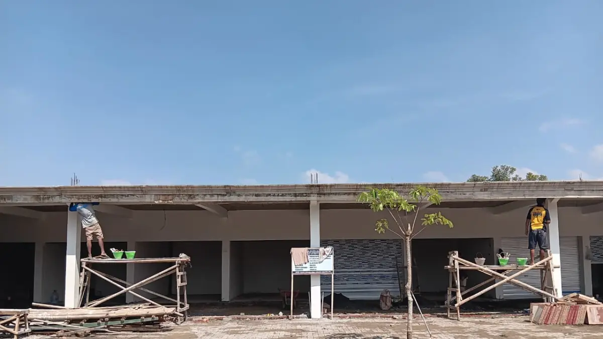 Pujasera di Karangploso, Kabupaten Malang sedang tahap pembangunan