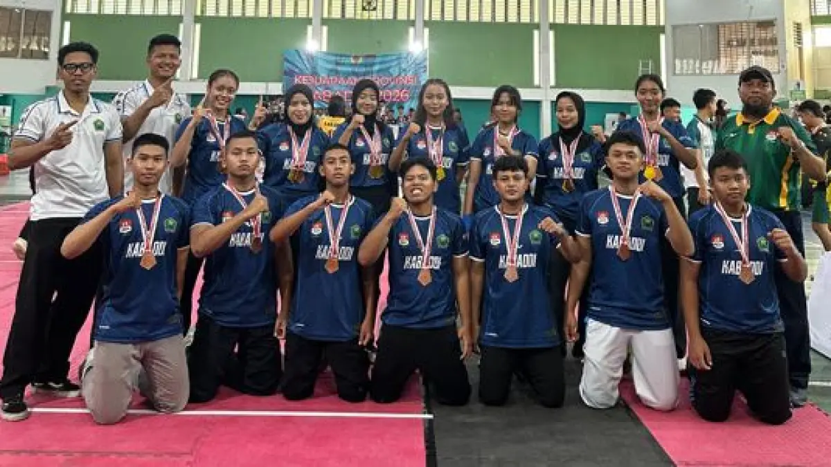 Atlet Kabaddi Kota Malang meraih tiga medali Kejurprov Kabaddi Jatim 2026 di GOR Gelanggang Remaja Tambaksari, Kota Surabaya, Minggu lalu (17/5).