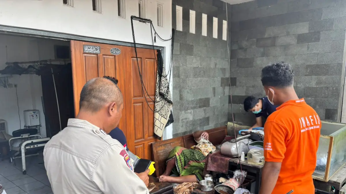 penemuan mayat tergeletak di kursi rumah, Desa Kluwut, Kecamatan Wonosari.