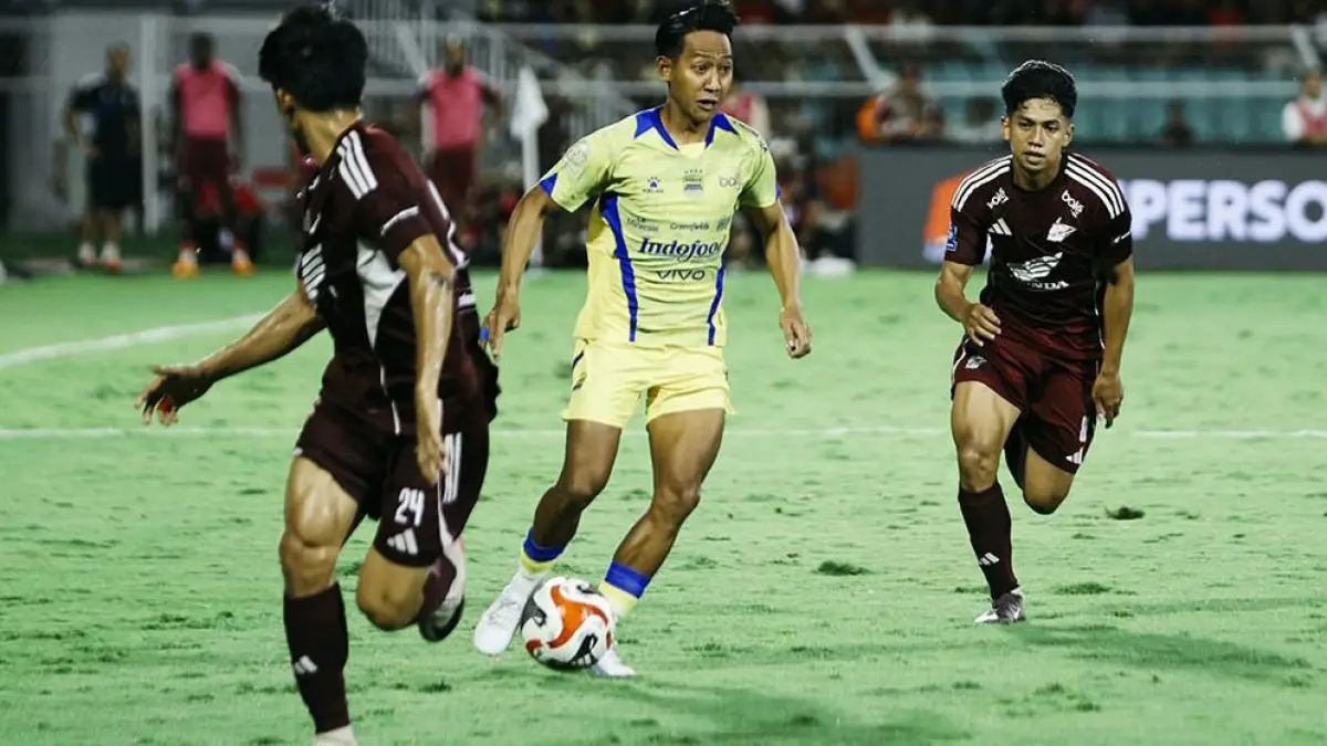 Kemenangan di pekan ke-33 belum cukup untuk memastikan gelar juara. Pekan ke-34 menjadi penentu! Persib wajib poin penuh lawan Persijap Jepara. (Instagram @persib)