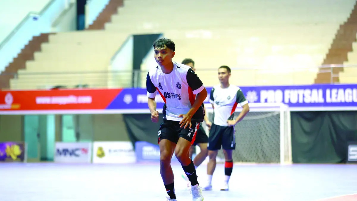 MULAI DAPAT KEPERCAYAAN: Flank muda Unggul FC Malang Alief Nanda Gumilang melakukan sprint dalam sesi latihan di GOR Ken Arok, beberapa waktu lalu. (Foto: MO Unggul FC Malang)