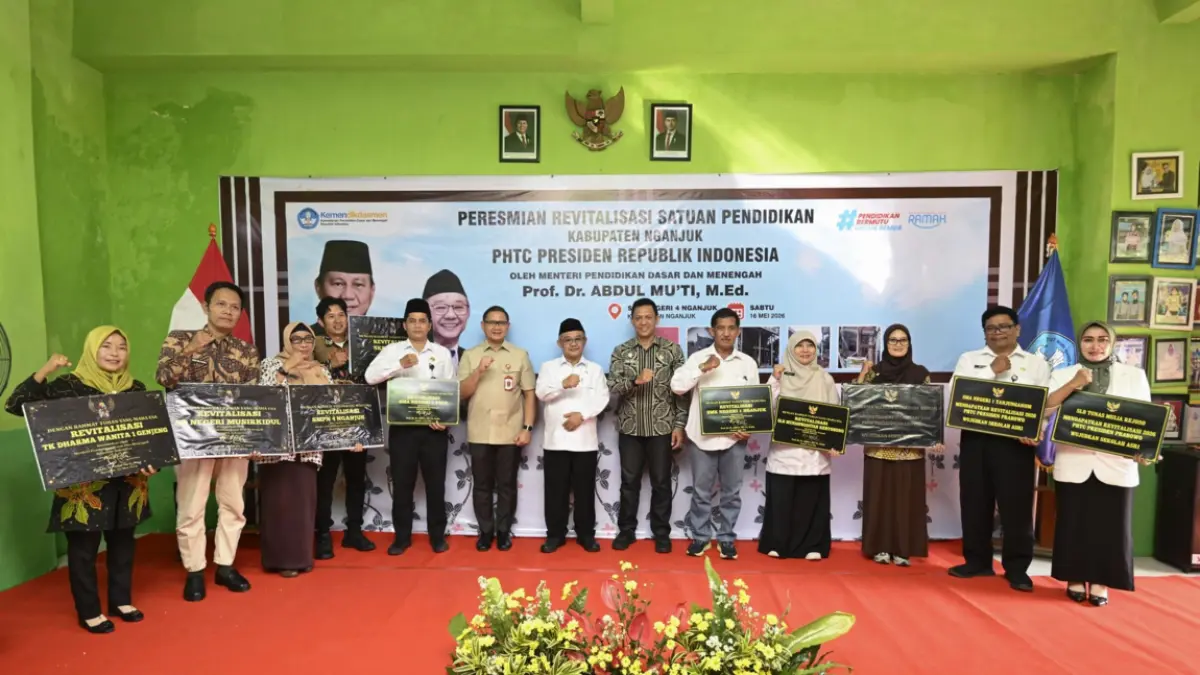 PERKUAT KUALITAS PENDIDIKAN: Menteri Mu’ti merevitalisasi 66 satuan pendidikan di Nganjuk, Jawa Timur. (Dok. Kemendikdasmen)