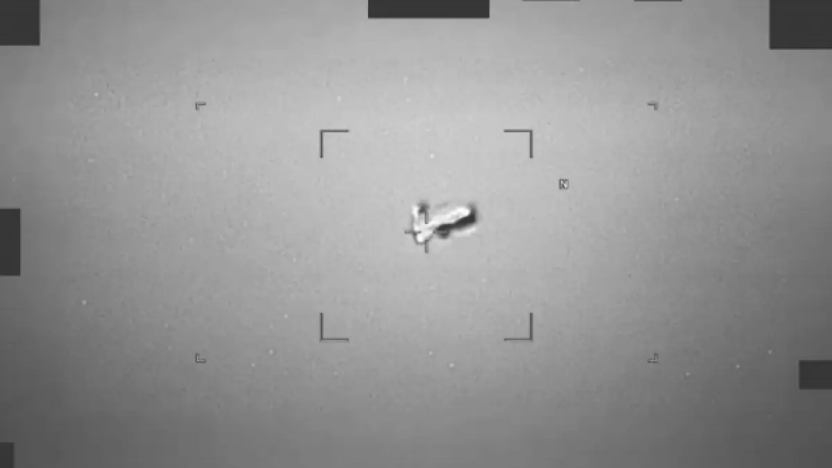 Salah satu berkas tentang UFO yang diunggah melalui laman resmi US Department of War. (Sumber: war.gov)