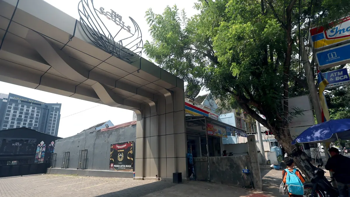 MASIH VERIFIKASI IZIN: Tempat hiburan malam di The Souls, Jalan LA Sucipto, Kecamatan Blimbing dihentikan untuk sementara waktu. (Darmono/Radar Malang)