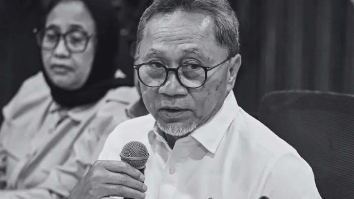 CANDAAN PRABOWO: Aksi Jenaka Presiden Prabowo di Kebumen, Sebut Nama Zulhas Layak Direshuffle Karena Keliru. (Sumber: Istimewa)