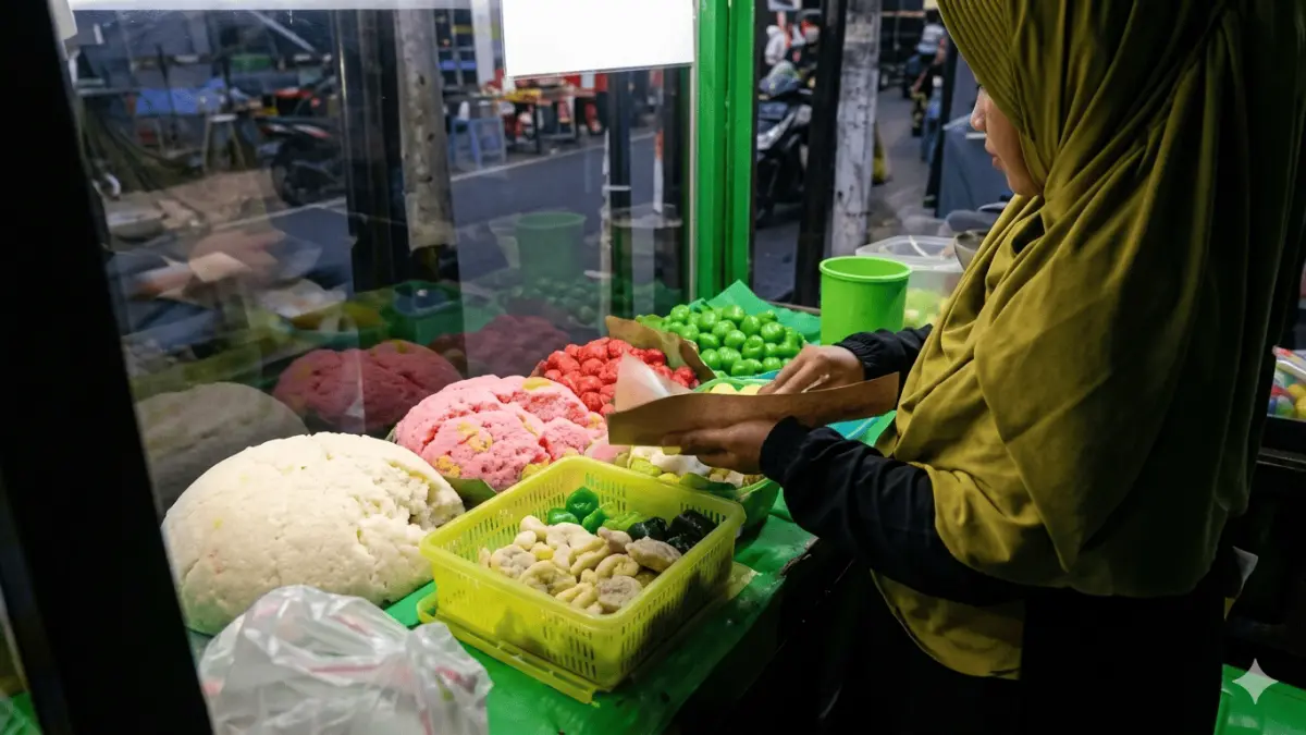 Jajanan putu legendaris masih laris di Malang. (Agresia Imelda / Google)