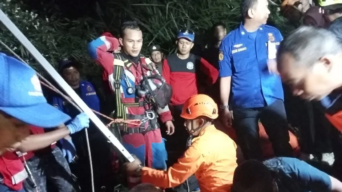 Evakuasi lansia tewas tercebur sumur tua