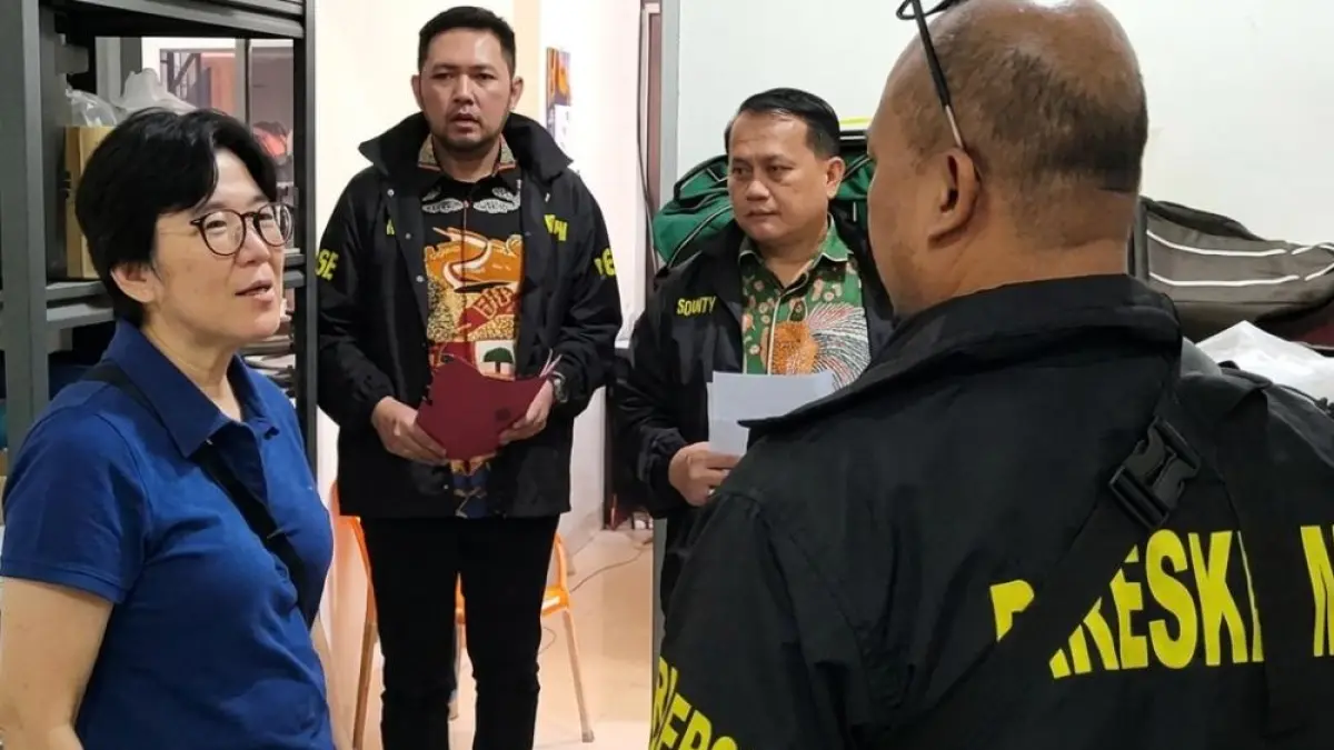 Bareskrim Polri melakukan penggeledahan di kantor dan gudang perusahaan PT MMC. (Sumber: Istimewa).