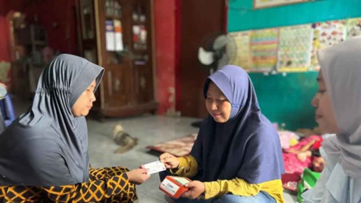 Holding Ultra Mikro Terbukti Tingkatkan Kesejahteraan, Perempuan Ini Sukses Kembangkan Usaha Rumahan hingga Jadi Andalan Transaksi Warga melalui BRILink Agen