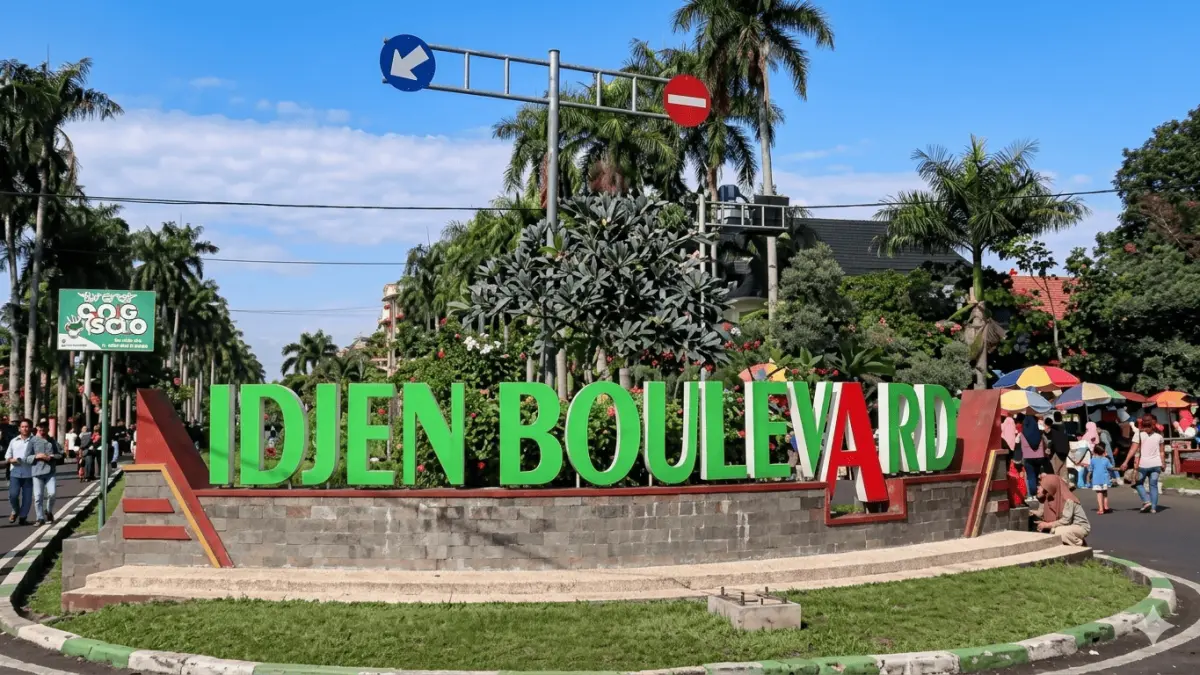 Idjen Boulevard menjadi ikon kota Malang untuk car free day. (Wearemania / Google)