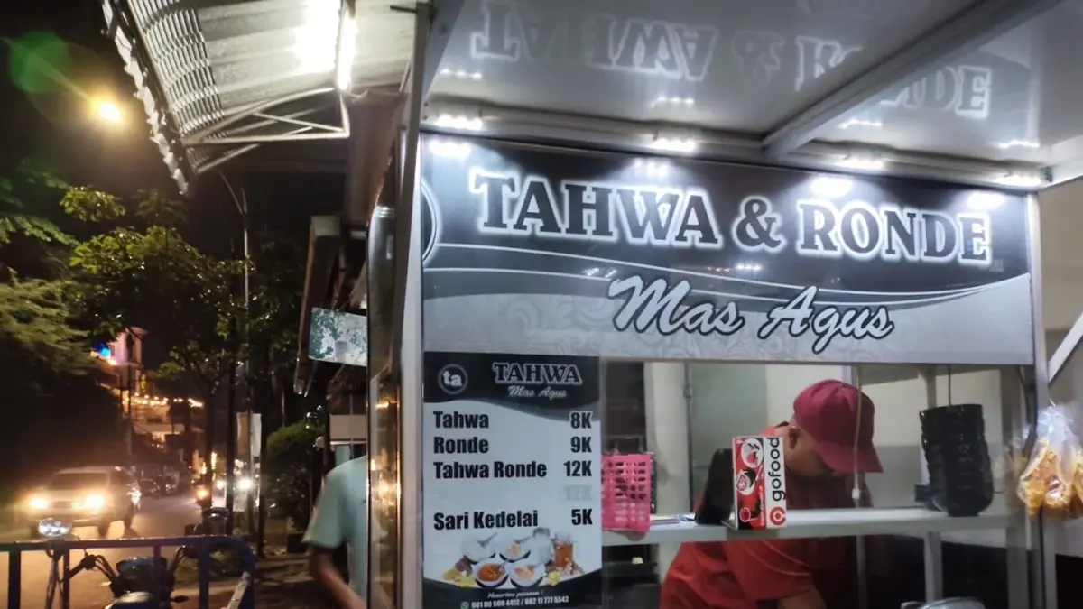 Suasana tahwa dan ronde Mas Agus (Source: Google photos)