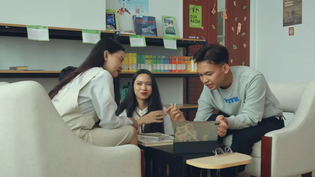 UM berupaya memastikan mahasiswa berkebutuhan khusus mendapatkan kesetaraan hak belajar dan kenyamanan selama menempuh pendidikan tinggi.
