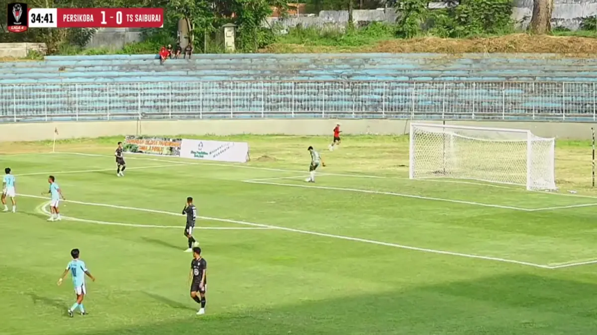 Cuplikan pertandingan Persikoba vs TS Saiburai Lampung. (YouTube PSSI TV)
