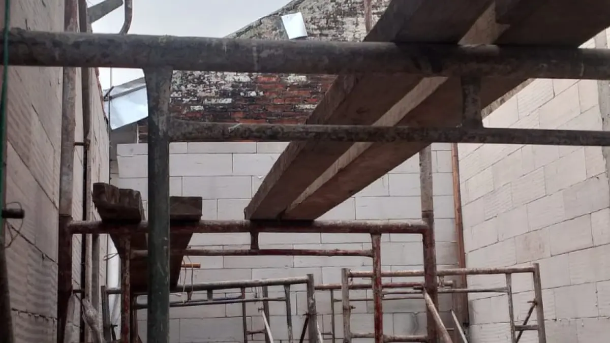 Kondisi rumah yang sedang direnovasi. (Istimewa)
