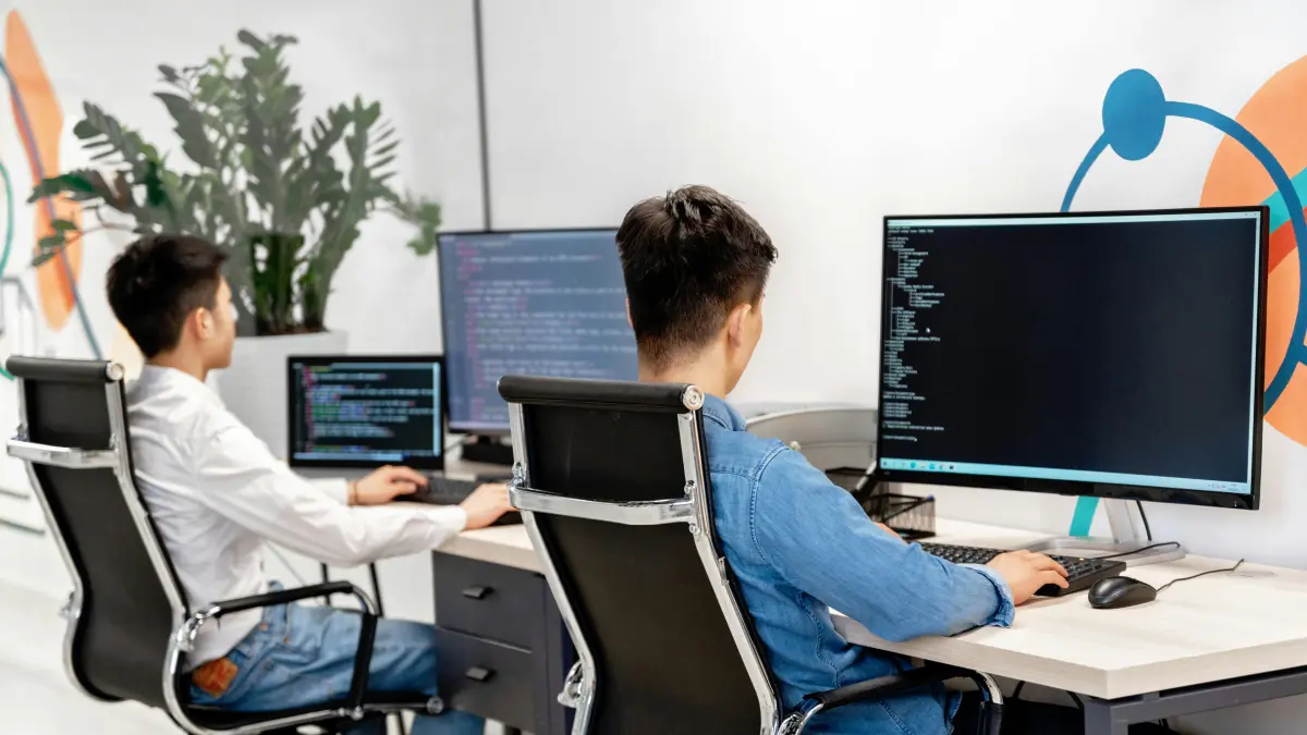 Opsi lembaga kursus coding di Kota Malang memberikan kemudahan akses menguasai keahlian teknis terapan. (Foto: Pexels)