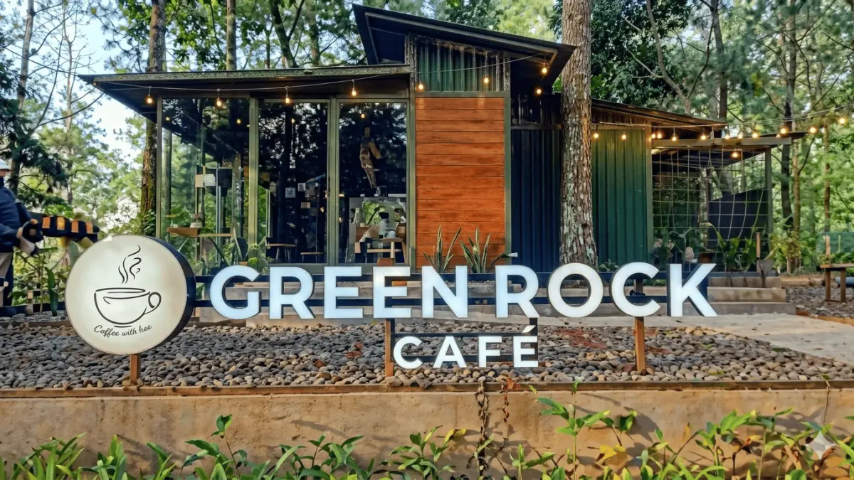 Green Rock Cafe Jadi Hidden Gem Wisatawan. (Ita Irawaty / Google Maps)