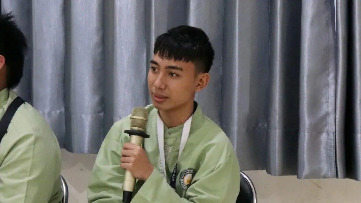 INTERAKTIF: Siswa MAN 11 Jakarta Selatan sedang berdiskusi dengan Duta FIA UB.