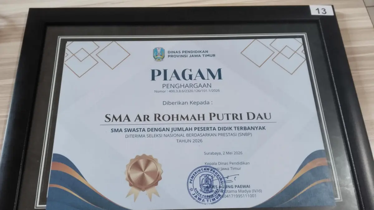 PRESTASI: Piagam penghargaan dari Provinsi Jawa Timur.