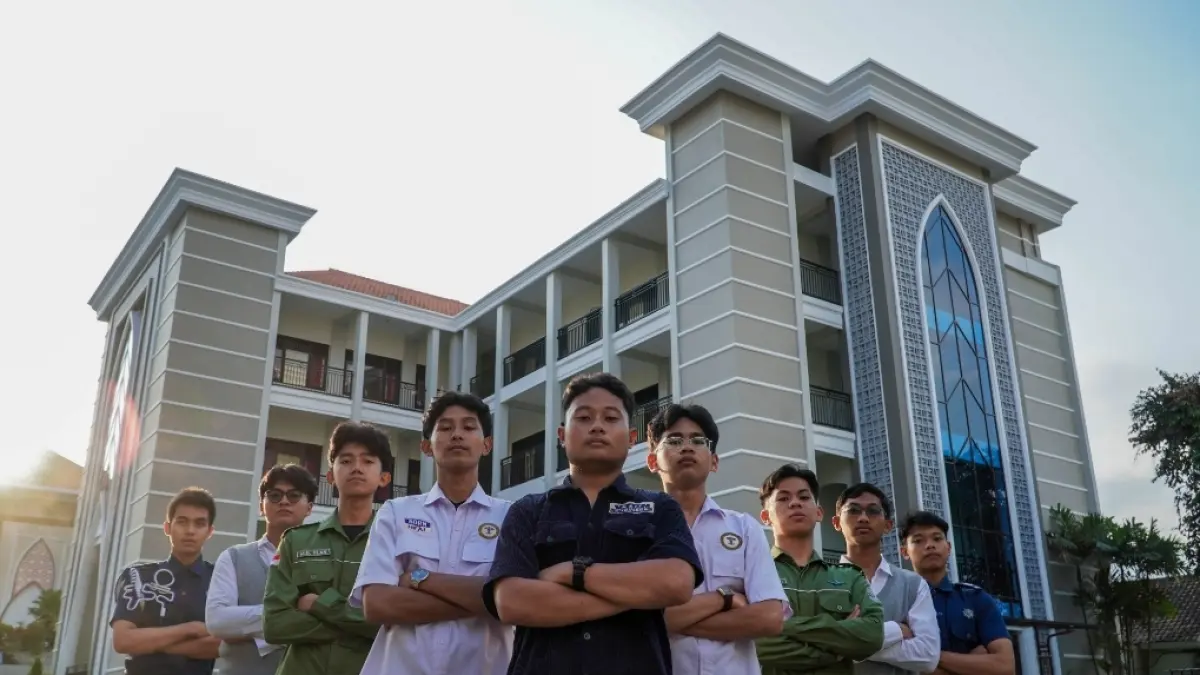 UNGGUL: SMA Ar-Rohmah Putra  Malang mampu mencetak lulusan yang siap bersaing di kancah internasional.