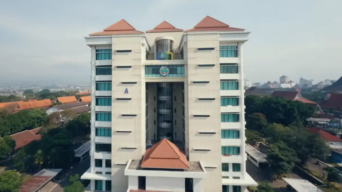 Program percepatan studi Universitas Negeri Malang menawarkan waktu tempuh yang lebih efisien.