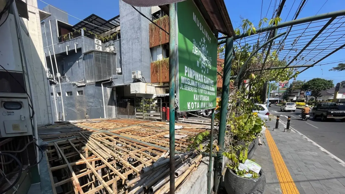 Bangunan ilegal di Jalan Semeru, Kota Malang (ANDIKA SATRIA PERDANA/RADAR MALANG).