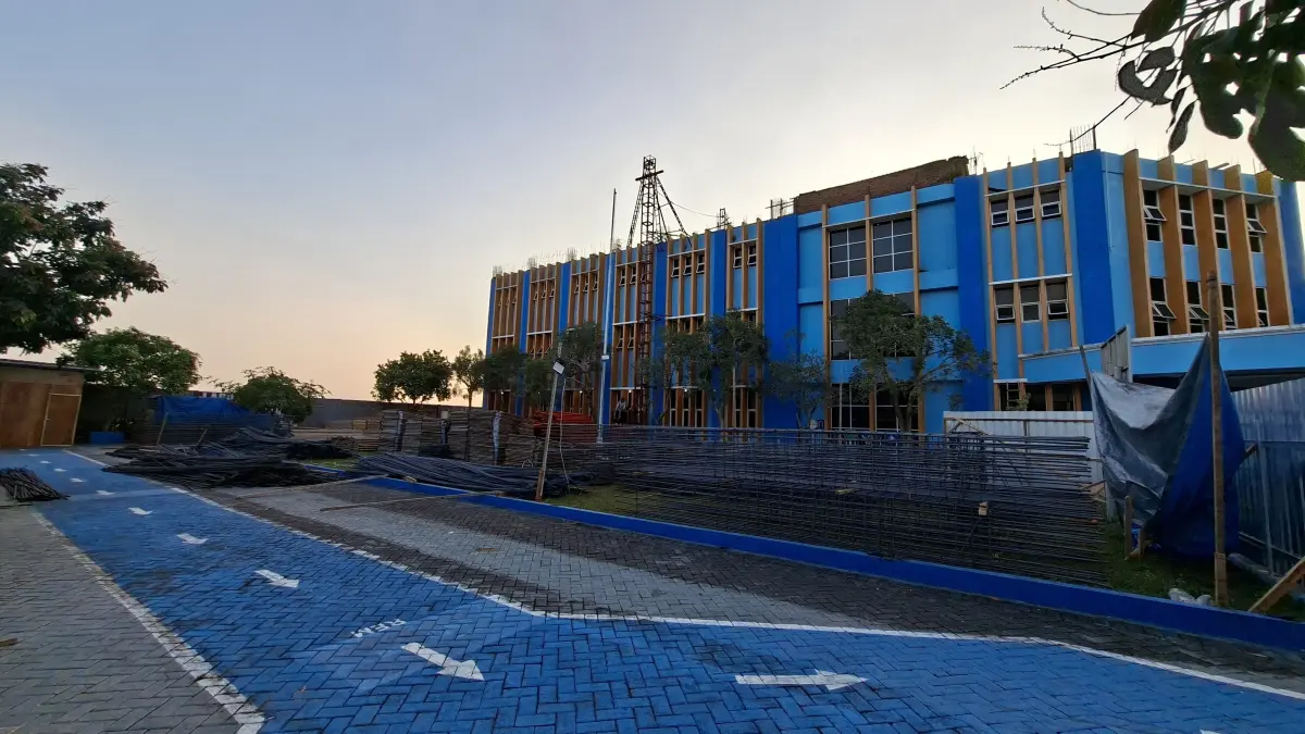 PROSES: Pembangunan gedung Menara KH Ahmad Dahlan Kampus 2 yang akan dilanjutkan hingga lantai 7.