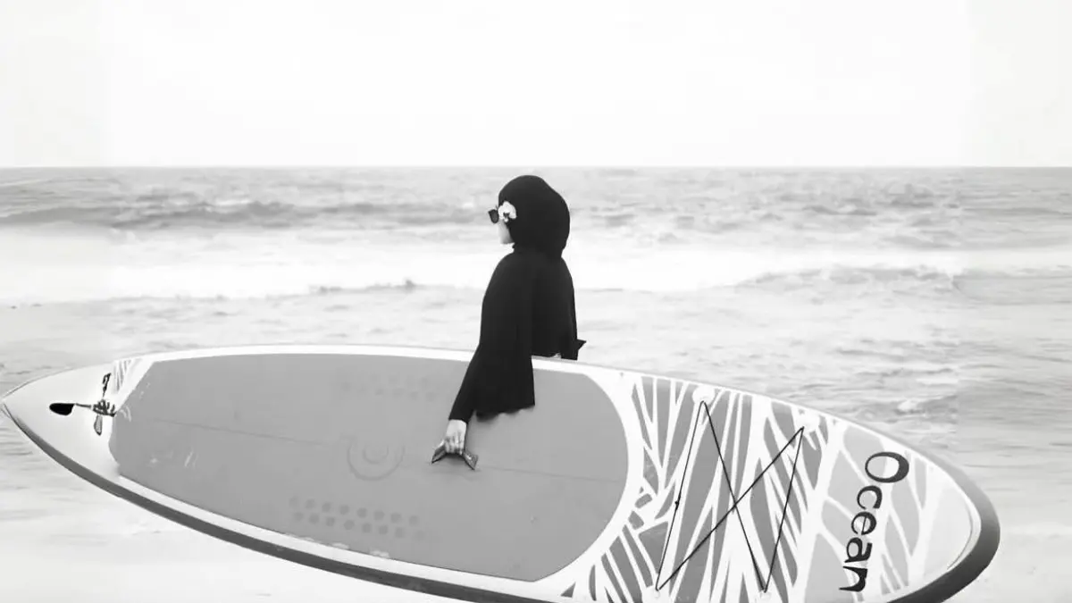 Aktivitas Paddle Board di Malang (Sumber: IG @goodtravel_beach)