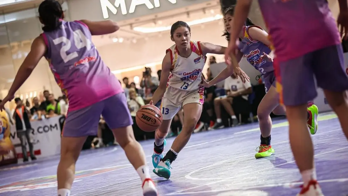 Hannah Harshita berusaha mengecoh lawan dalam laga DBL Indonesia pada Mei lalu. (Dokumen Hannah Harshita)