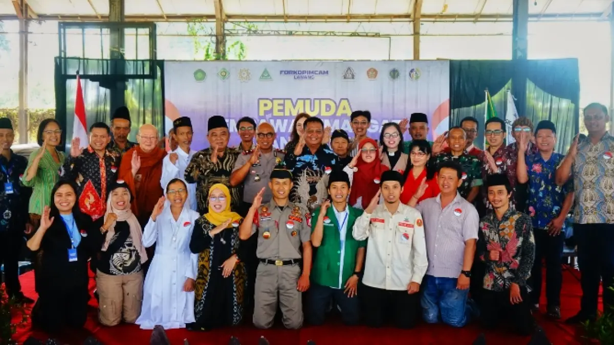 SEMANGAT: Jagongan Lintas Iman dalam rangka memperingati Hari Lahir Pancasila di Gedung Cakra Buana, Lawang, Senin (1/6).