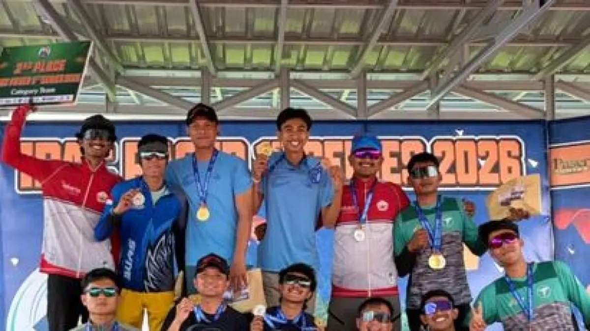 RAIH PRESTASI: Atlet Paralayang Kota Batu membawa pulang empat medali dalam ajang International Paragliding Accuracy Championship (IPAC) 1st Series 2026, pekan lalu. (Foto: Paralayang Kota Batu)