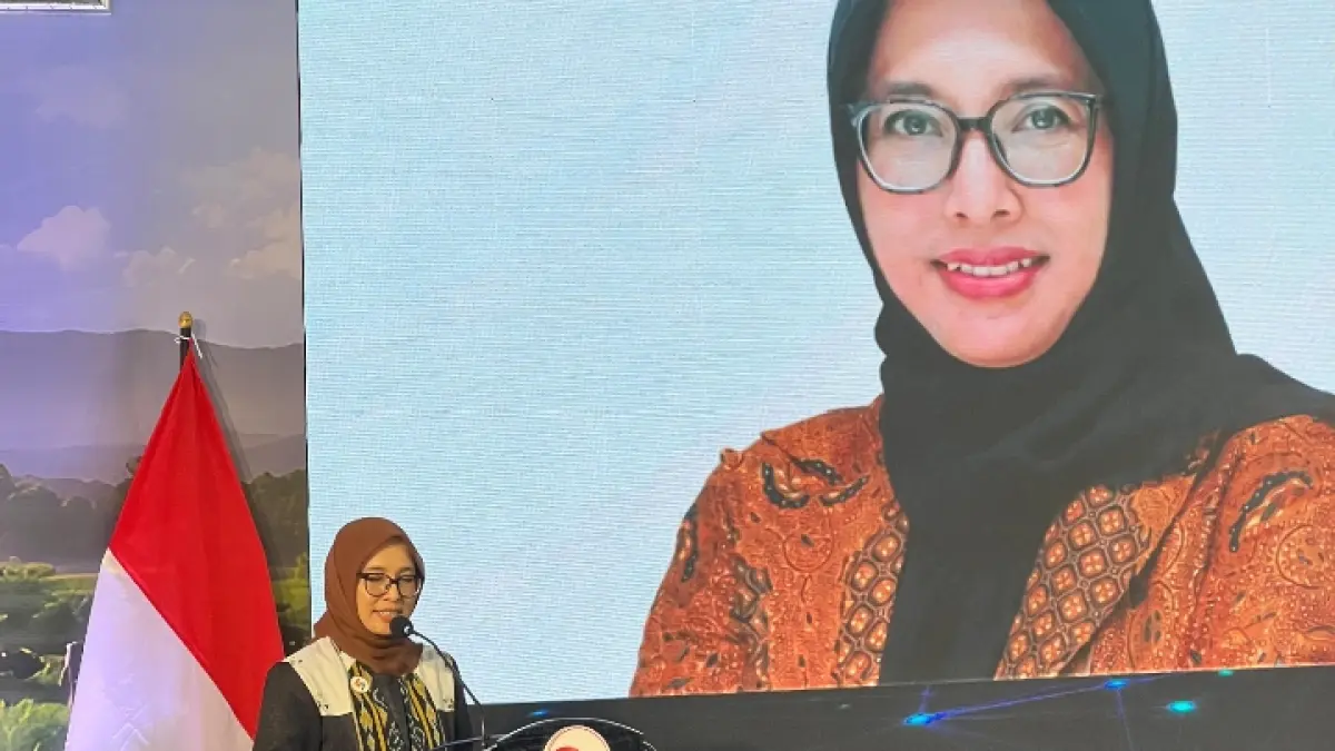 OPTIMISTIS: Presdir KAN Jabung Syariah Jawa Timur, Eva Marliyanti saat memberi sambutan.