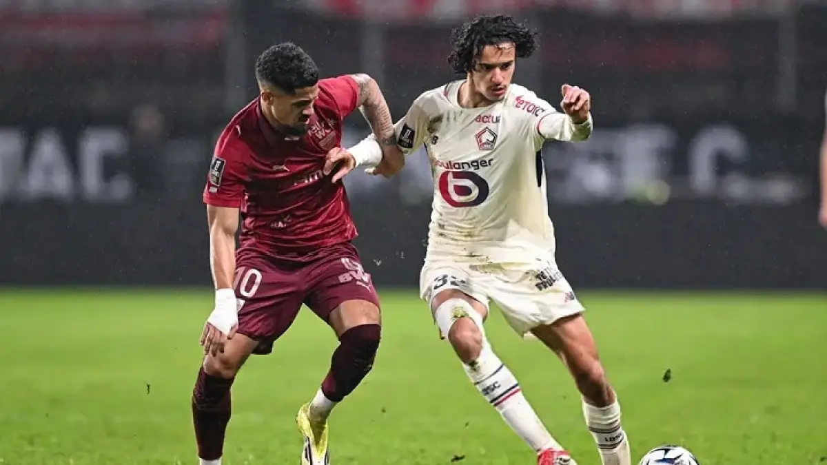 DOMINAN: Ayyoub Bouaddi sudah bermain reguler di LOSC Lille saat usianya baru 18 tahun.