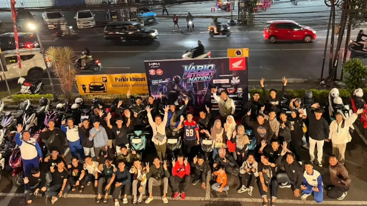 SEMANGAT: Ratusan Bikers Honda meriahkan Vario Street Nation di Malang