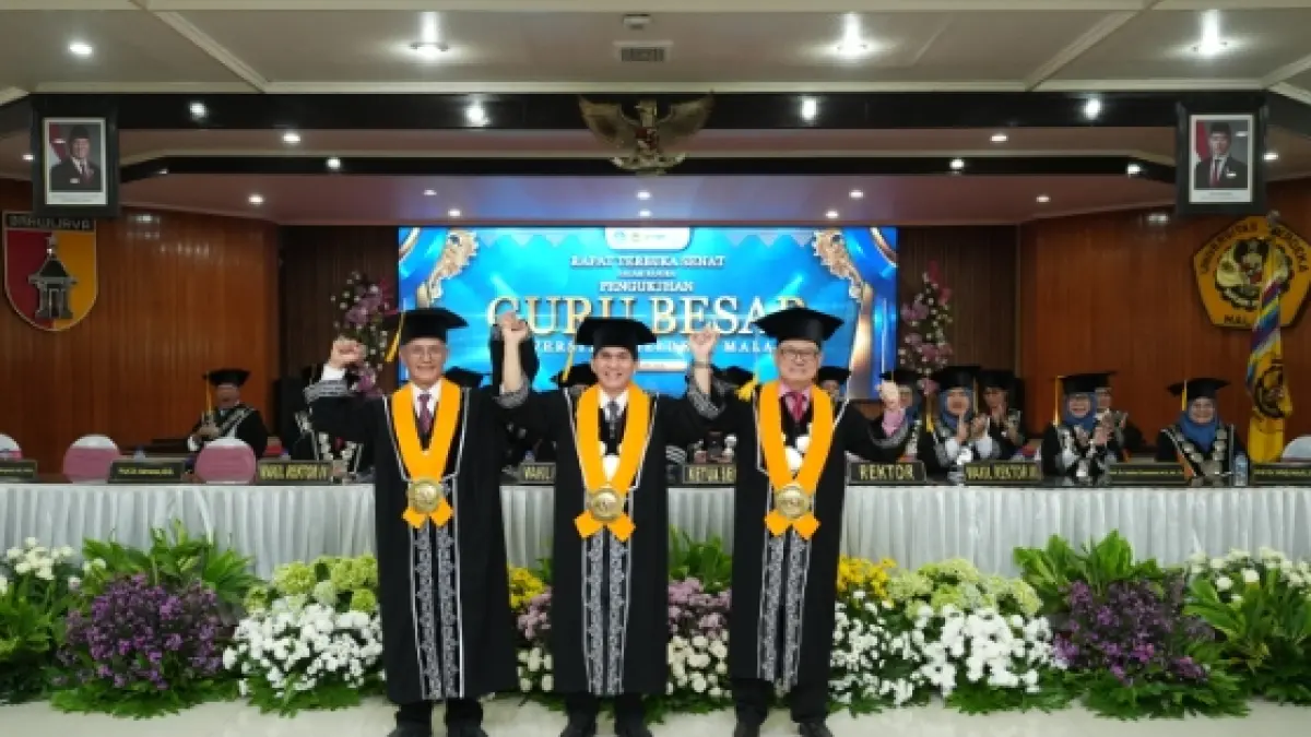 RESMI: Universitas Merdeka Malang mengukuhkan tiga Guru Besar dalam Rapat Terbuka Senat di Ruang PPI Lantai 3 Gedung Rektorat, Senin (15/6).