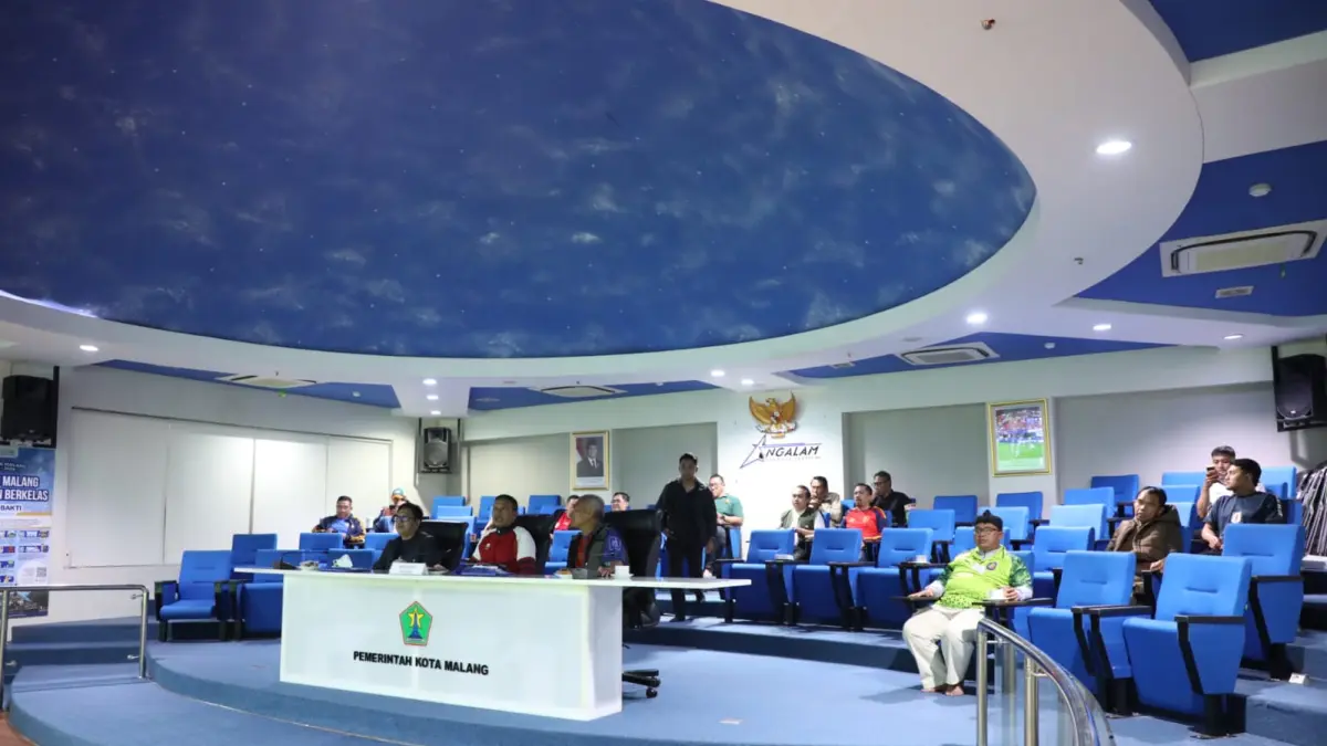 Pemkot Malang menggelar nobar perdana di Ngalam Command Center, Senin (15/6). (Prokopim Setda Kota Malang) 
