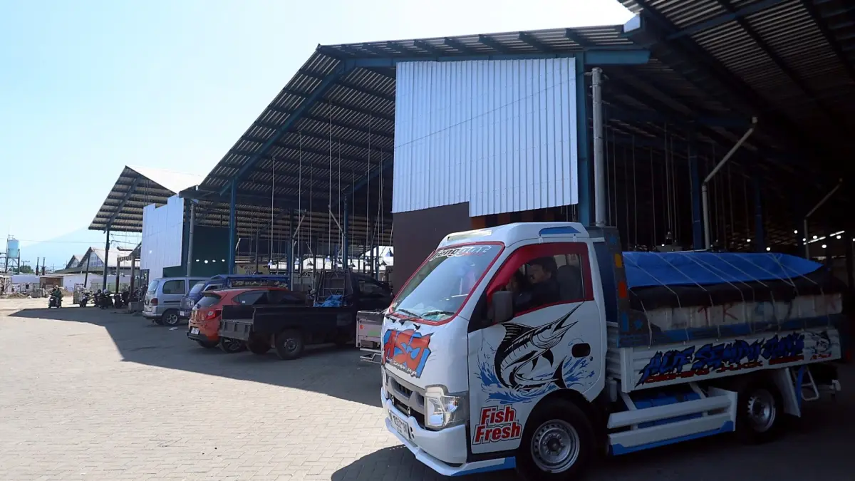 WAJIB TERTIB: Area parkir di belakang tempat relokasi Pasar Gadang sudah disiapkan Dishub Kota Malang. (Darmono/Radar Malang)