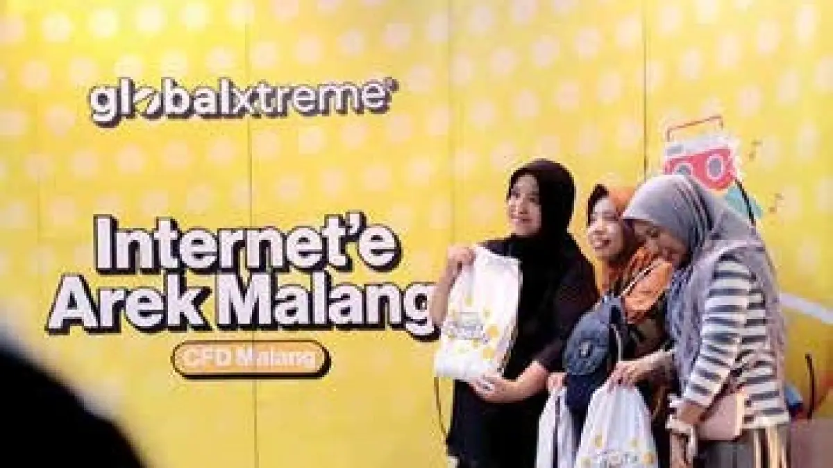 BAKAL HADIR DI CFD: Sejumlah pengujung berfoto bersama di booth Globalxtreame, beberapa waktu lalu.