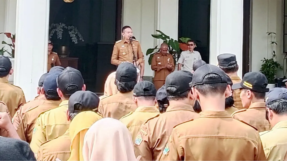 Wali Kota Malang Wahyu Hidayat memberi pengarahan kepada ratusan ASN (ANDIKA SATRIA PERDANA/RADAR MALANG)