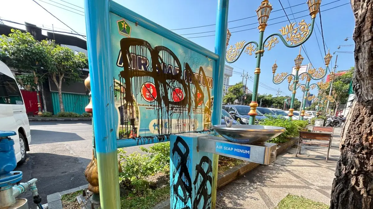 AKIBAT ULAH OKNUM: Fasilitas air minum gratis di Kawasan Kajoetangan Heritage, Kota Malang menjadi sasaran vandalisme, beberapa waktu lalu. 