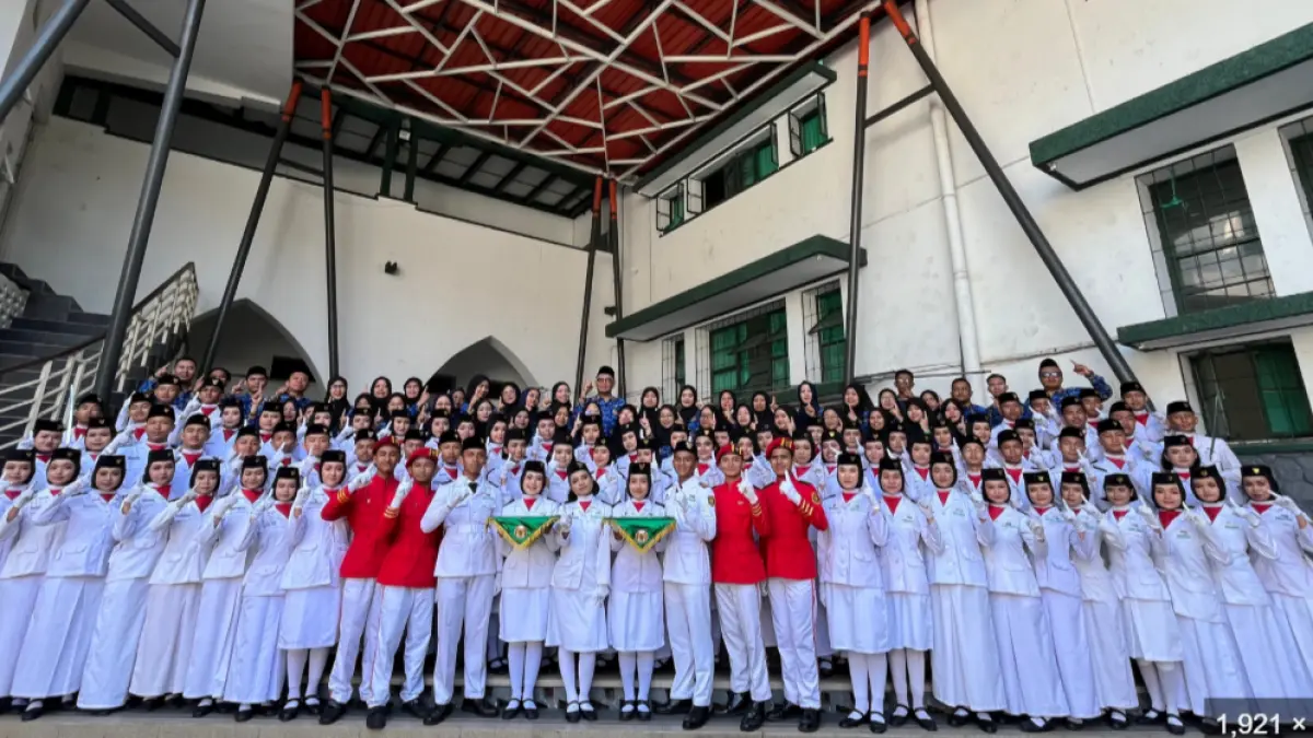 Siswa-siswi SMA Negeri 1 Malang (Sumber: sman1-mlg.sch.id)