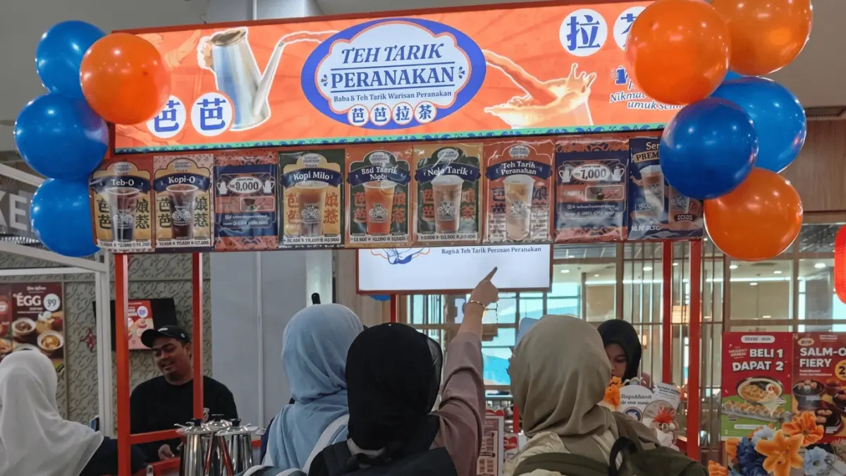 Teh Tarik Peranakan ramai pengunjung di Mall Olympic Garden. (Teh Tarik Peranakan MOG / Google Maps)