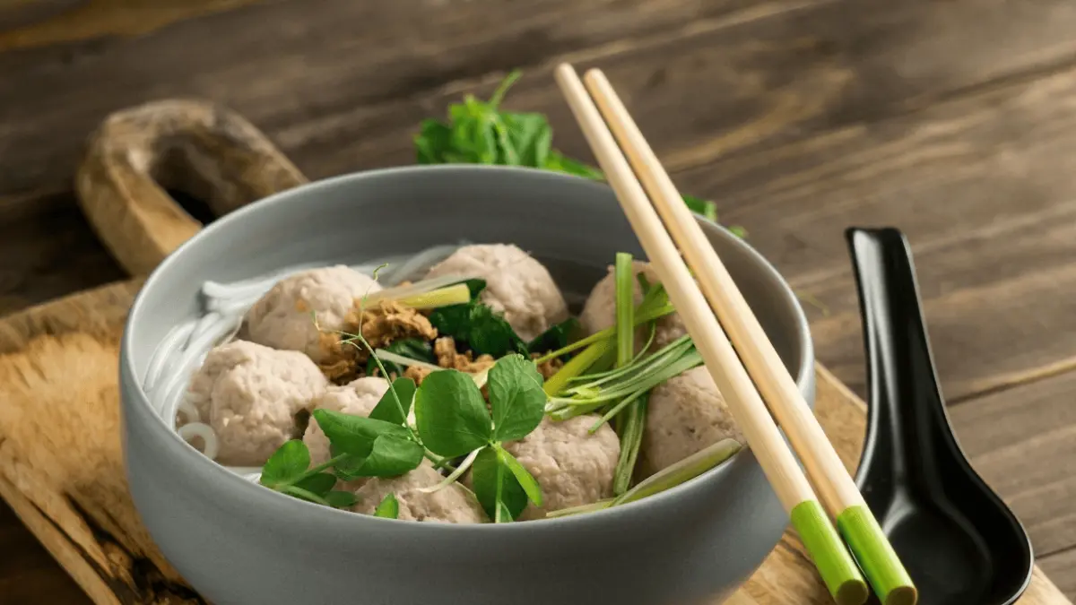 Evaluasi Rasa dan Variasi Menu Bakso. (Freepik / Google)