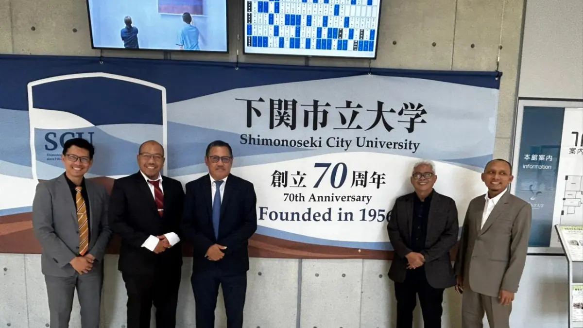KERJA SAMA: UMM saat melangsungkan lawatan strategis ke Jepang, tepatnya ke Shimonoseki City University.