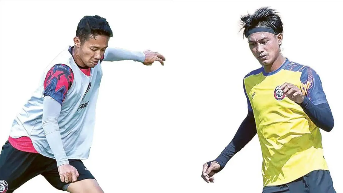 MELANJUTKAN PENGABDIAN: Dendi Santoso dan Johan Ahmat Farizi (foto kanan) jadi dua figur senior yang masuk skuad Arema FC musim 2026/2027.