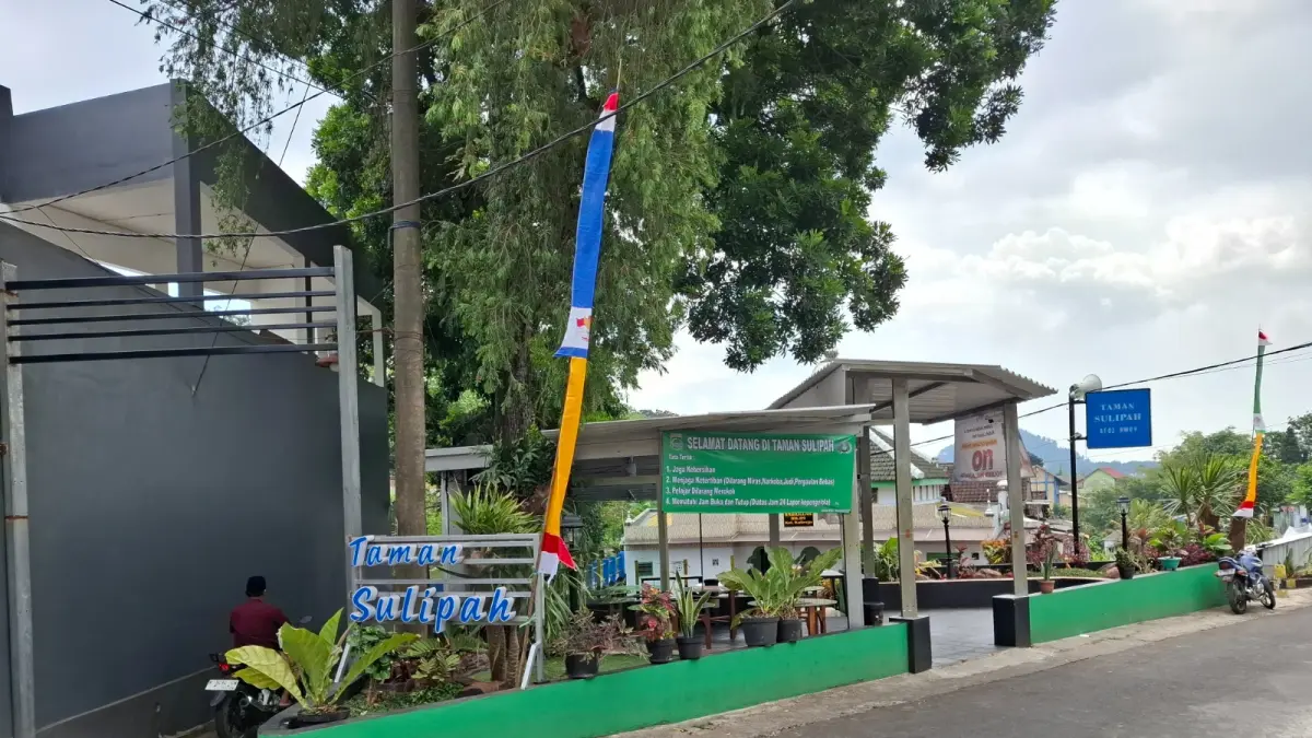 SISTEM PENGAMANAN: Taman Sulipah Presisi di RT 2 RW 9 Kelurahan Kalirejo, Kecamatan Lawang diresmikan kemarin.