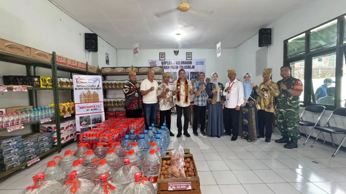 CEK LANGSUNG: Wali Kota Malang saat mengunjungi KKMP di Kelurahan Tulusrejo, Kecamatan Lowokwaru.