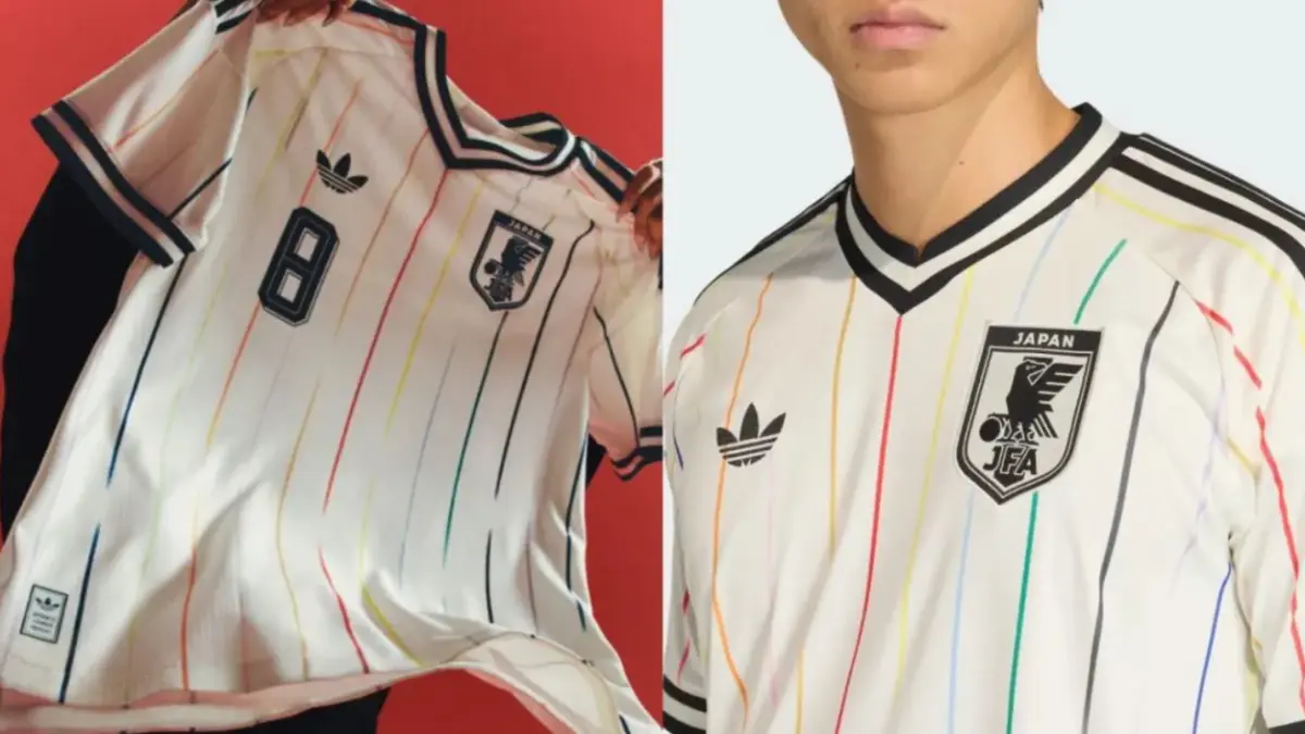 Jersey Tim Nasional Jepang di Piala Dunia 2026 (Sumber: X @FIndonesiaa)