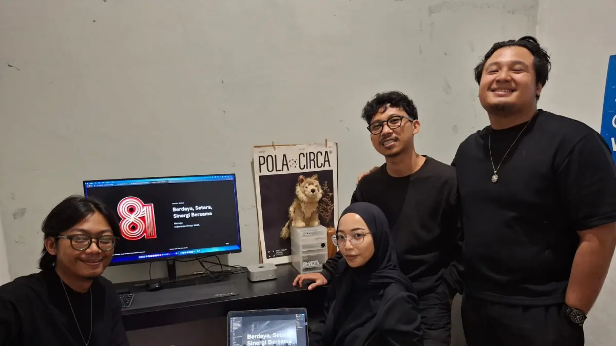 WAKILI MALANG: Para personel Pola Circa Studio menceritakan perjuangannya masuk lima besar sayembara logo HUT ke-81 RI.