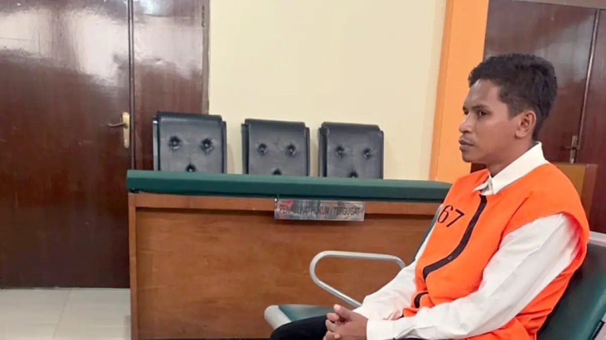 DIVONIS: Musa Krisdianto Intitae Warowai menjalani sidang pembacaan vonis di PN Malang, kemarin siang. (Guntur Putra Abdi Wijaya For Radar Malang)
