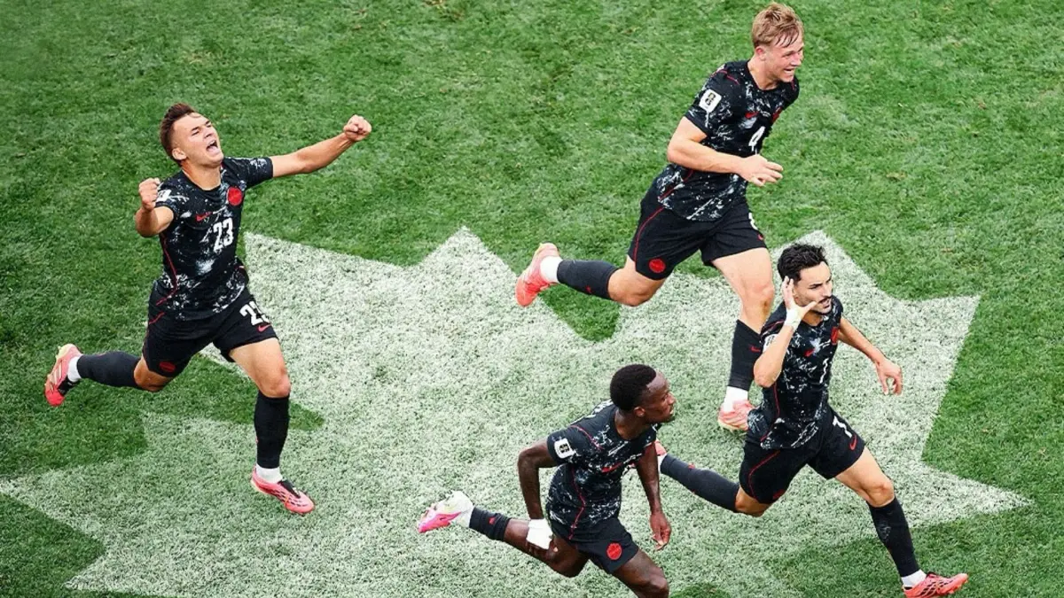 Stephen Eustáquio merayakan gol pada masa injury time yang membawa Kanada menang 1-0 atas Afrika Selatan (Instagram @fifaworldcup
)